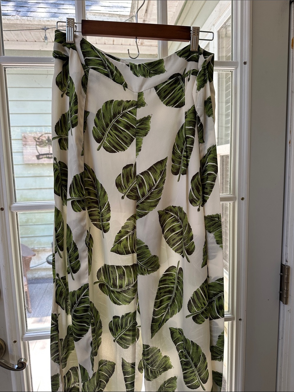 Gilli breezy flowing pants White with Green Leaf Print